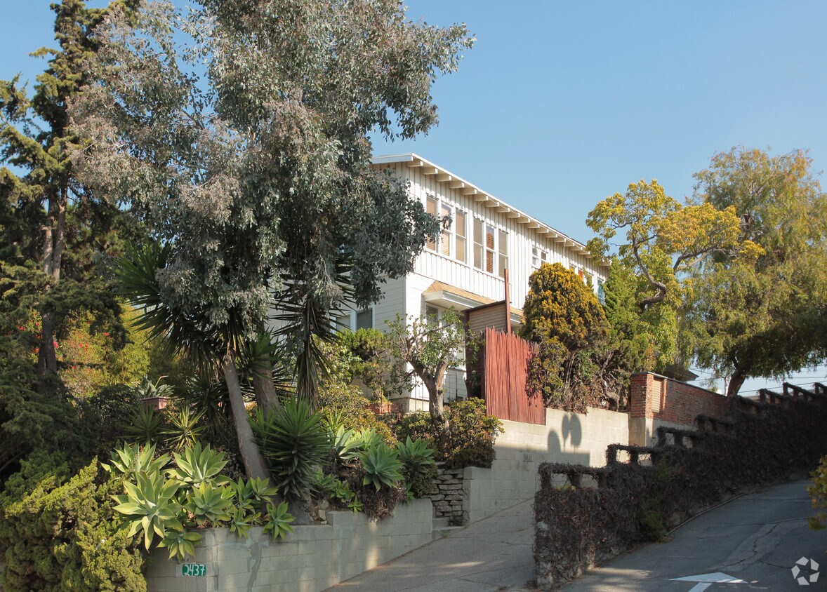 Foto del edificio - 2437 Beverly Ave