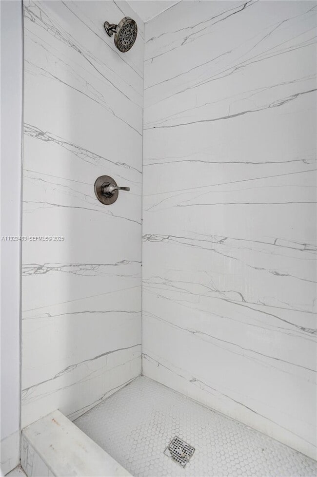 Building Photo - 3633 SW 12th Ct