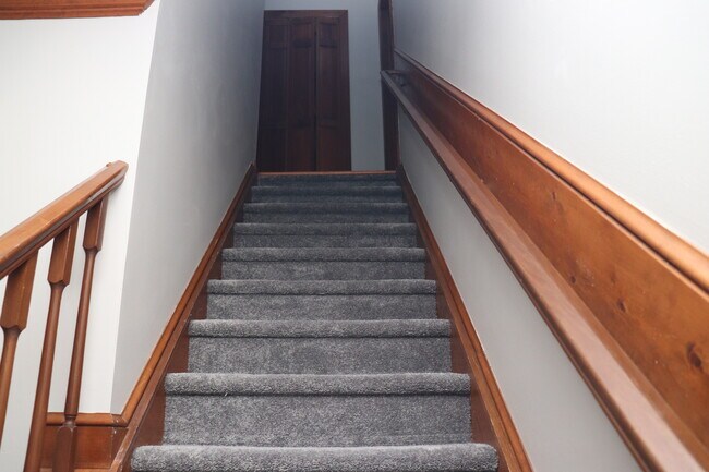 Building Photo - 108 Trinity Woods Dr