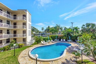 Building Photo - 1131 SE 4th St