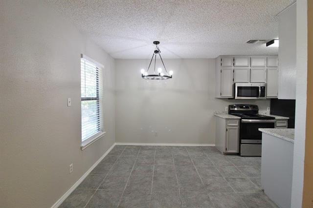 Building Photo - 104 Woodie Way