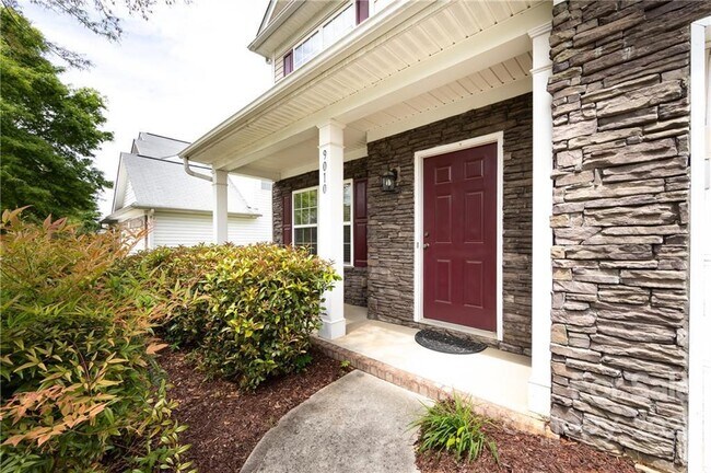 Building Photo - 9010 Gailes Dr