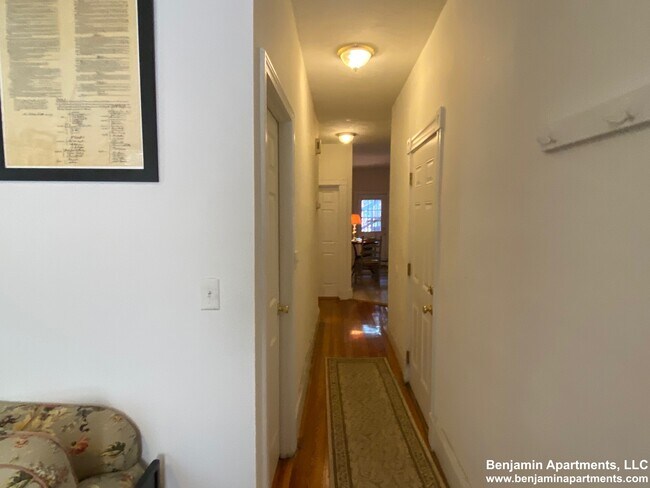 Foto del edificio - 84 Brighton Ave