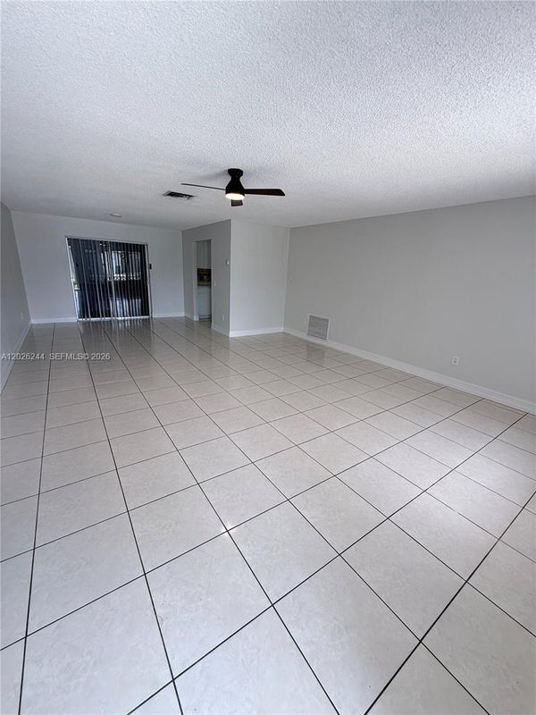 Foto del edificio - 22217 SW 61st Ave