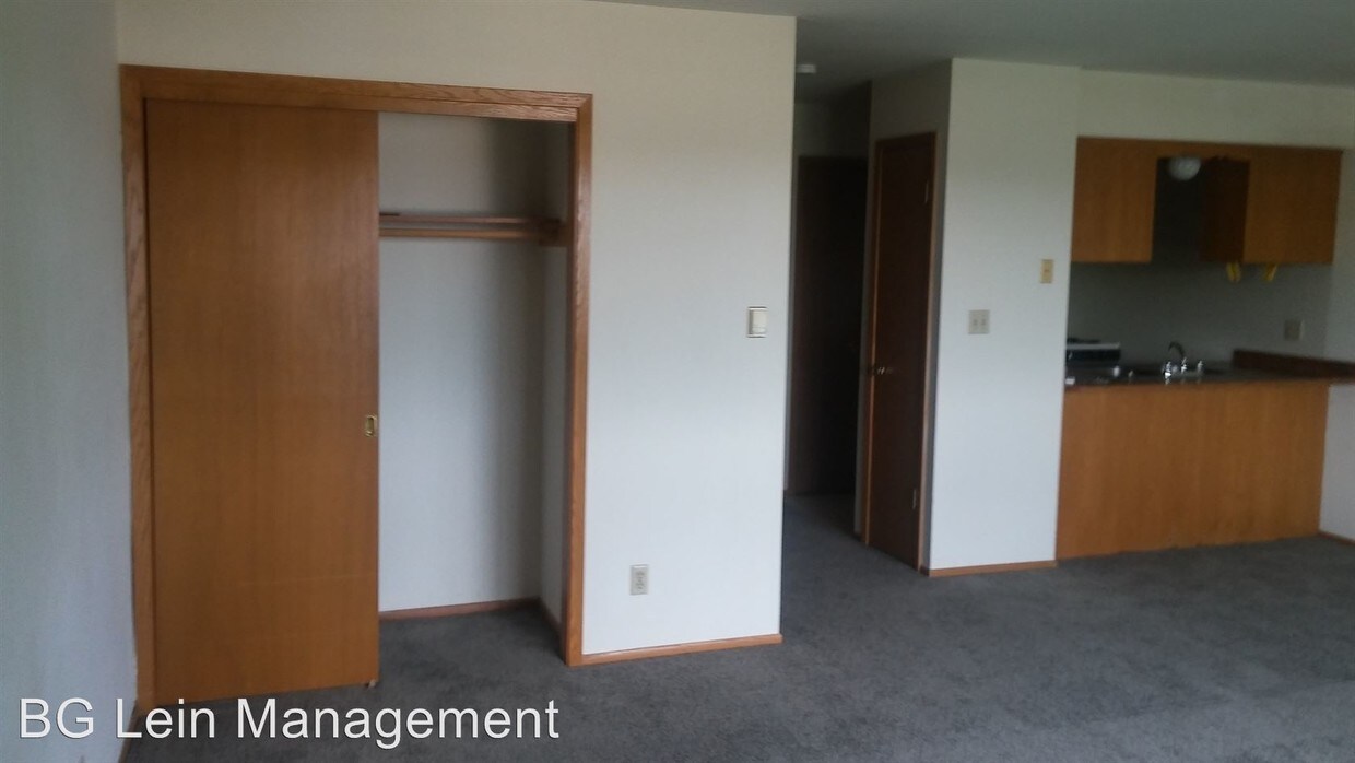 N84W15920 Menomonee Ave, Menomonee Falls, WI 53051 Condo for Rent in