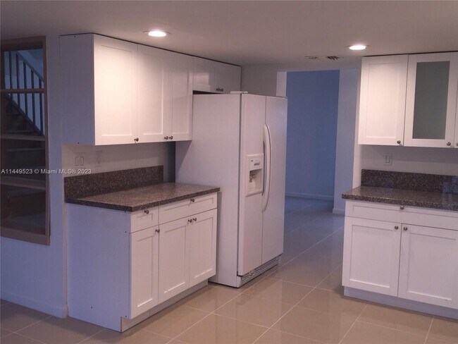 Building Photo - 9912 SW 147th Pl
