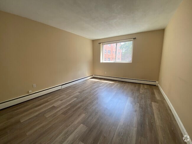 Building Photo - 123 Sewall Ave