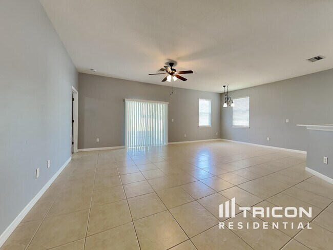 Foto del edificio - 602 19Th Street Nw Ruskin FL