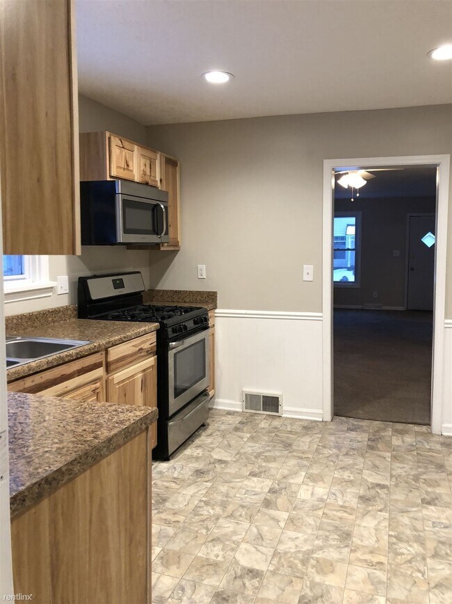Foto del edificio - 3 br, 1 bath House - 406 W Baldwin St