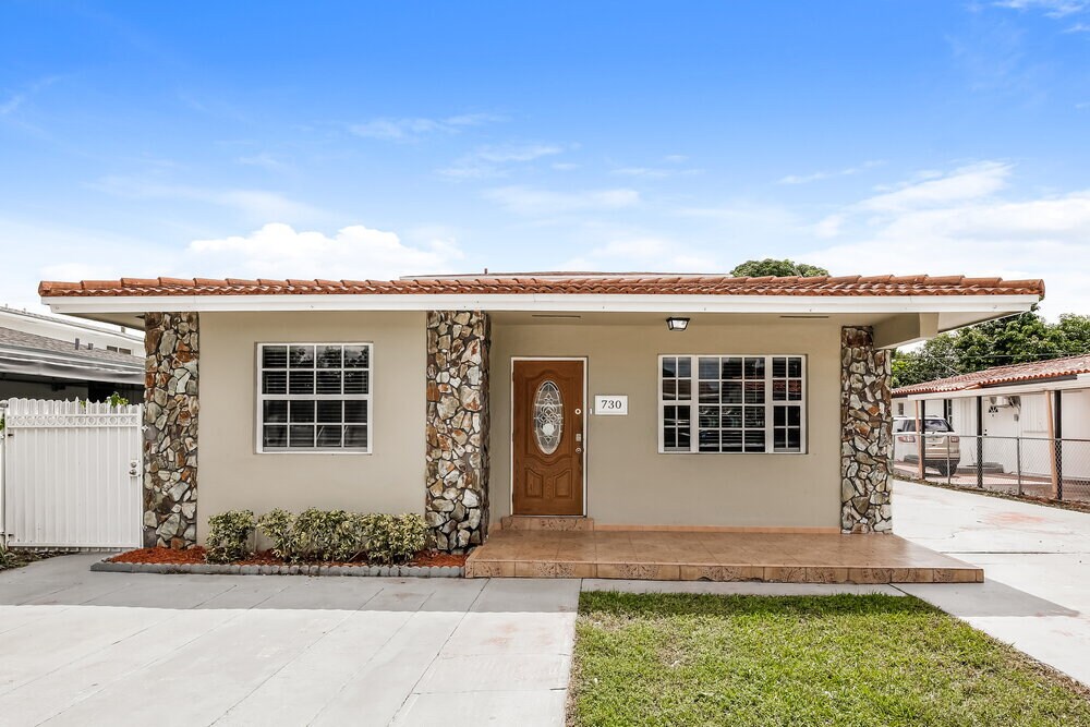 Foto principal - 730 W 33rd St