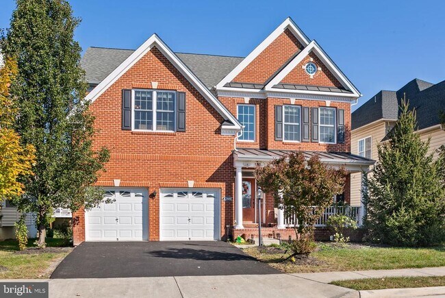Building Photo - 42888 Southview Manor Dr
