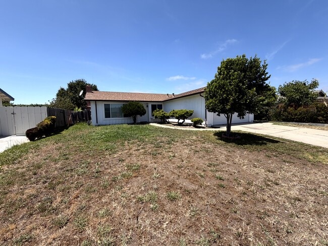 Building Photo - 951 Sloat Dr
