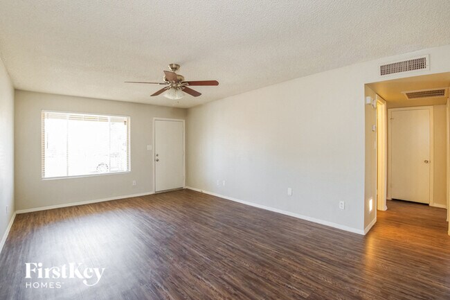 Building Photo - 3826 W Villa Rita Dr