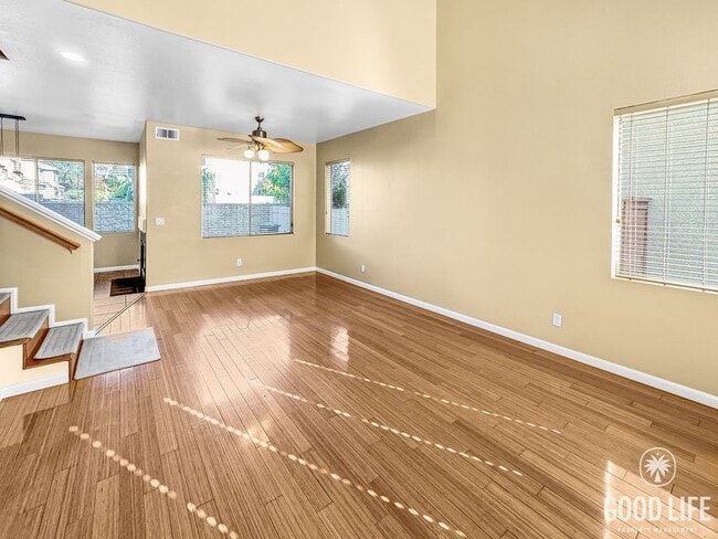 Building Photo - Immaculate 4Bd/2.5Ba Home with New Fridge, AC, Fenced Back Patio in Aliso Viejo!