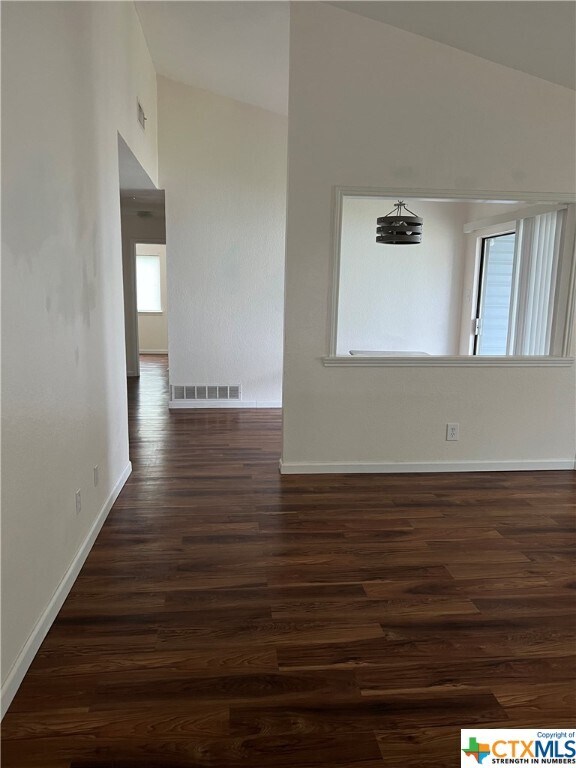 Building Photo - 2216 Cimmaron Dr