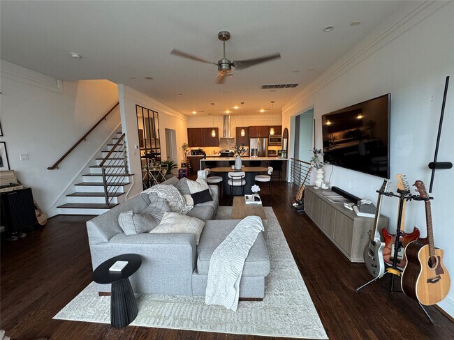 Foto del edificio - 5707 Schuler St