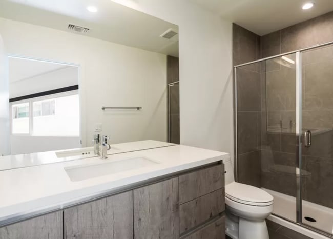 Building Photo - 1434 10th St