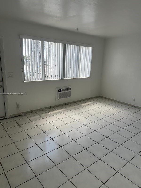 Foto del edificio - 7001 Bonita Dr