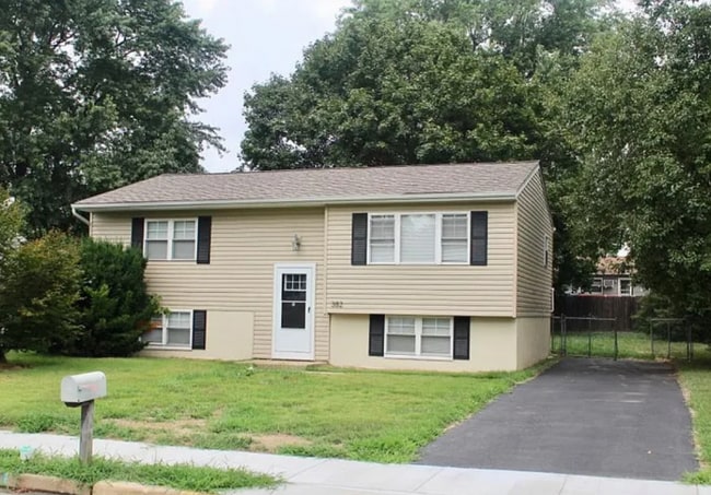 Building Photo - 382 Paul Dr