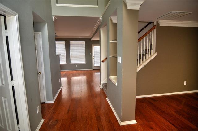 Building Photo - 2421 Hunters Run Dr