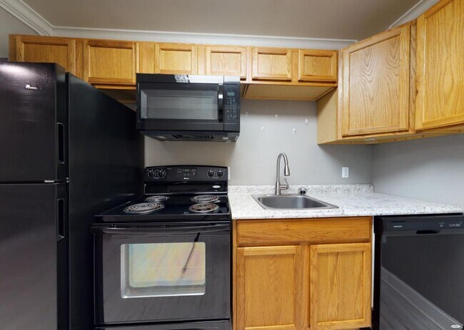 Building Photo - 620 Lovers Lane #4