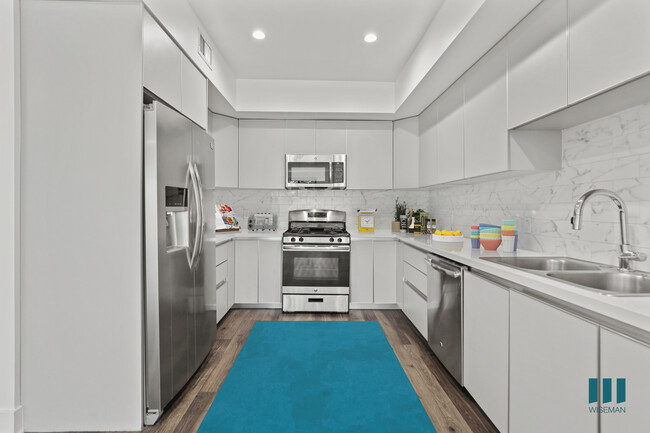 Full-Size Kitchen with Energy-Efficient Appliances - Richland Metro