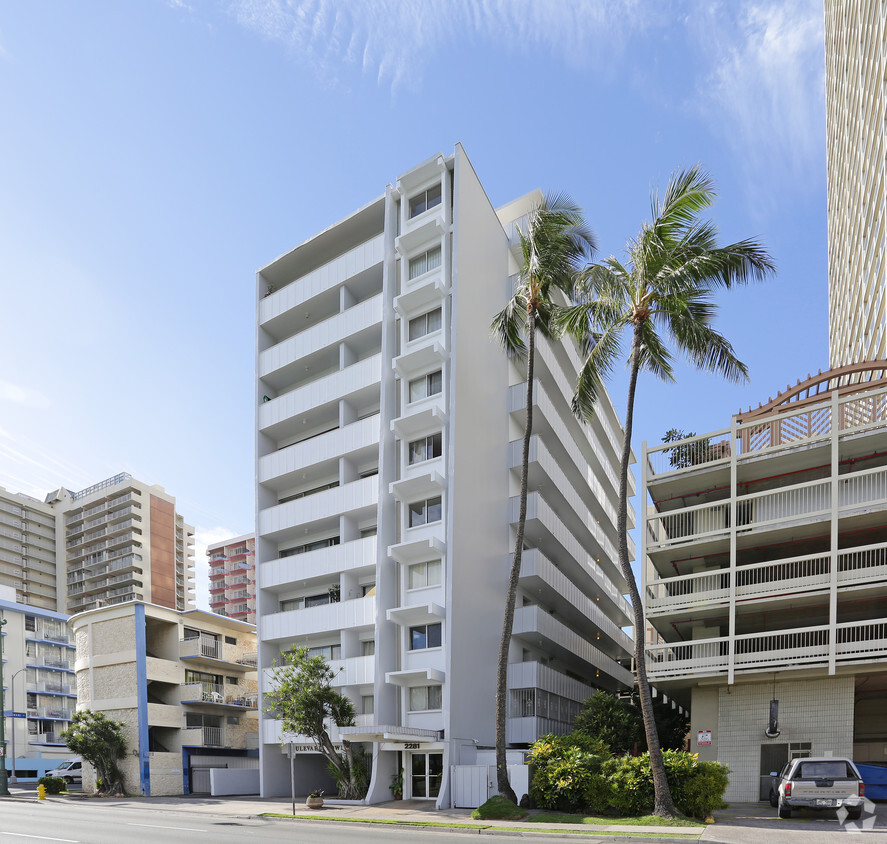 Primary Photo - Boulevard Tower