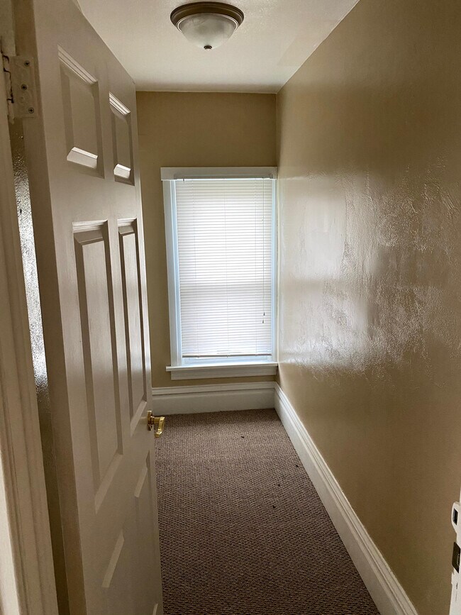Foto del edificio - 403 F Ave NW