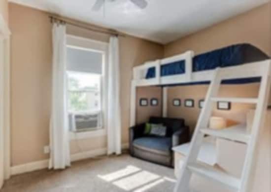 Foto del edificio - 896 Westminster St