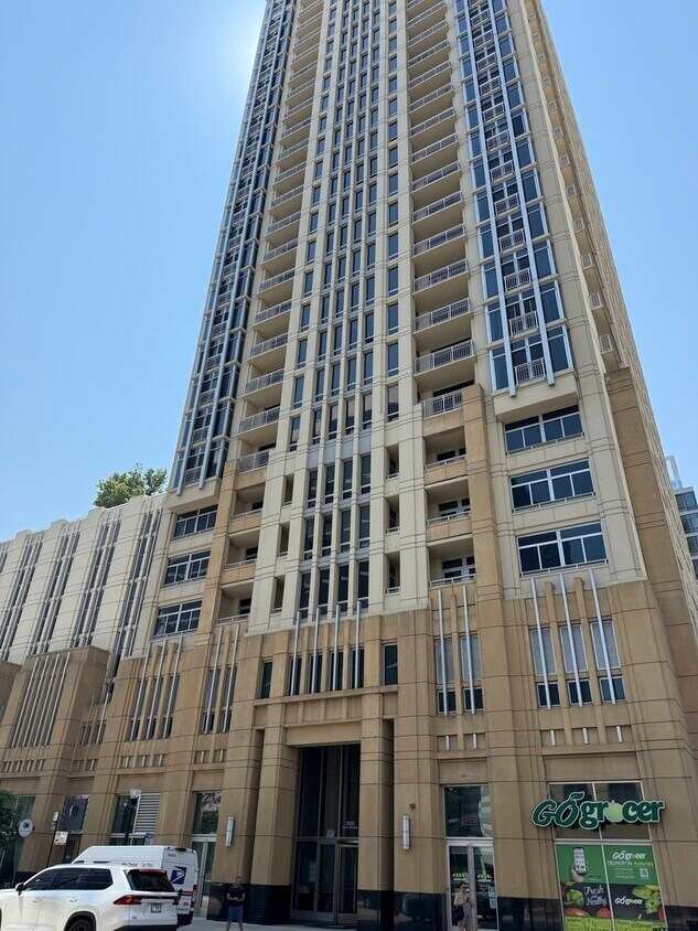 Foto del edificio - 1400 S Michigan Ave