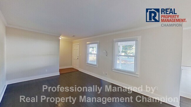 Foto del edificio - Updated 3 BD/2BA Home w/Spacious Rooms and...