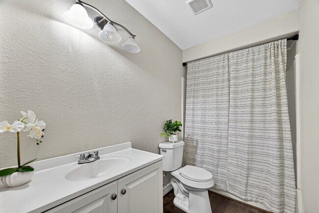 Foto del edificio - 2217 10th St