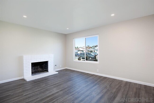 Foto del edificio - 735 Kingswood St