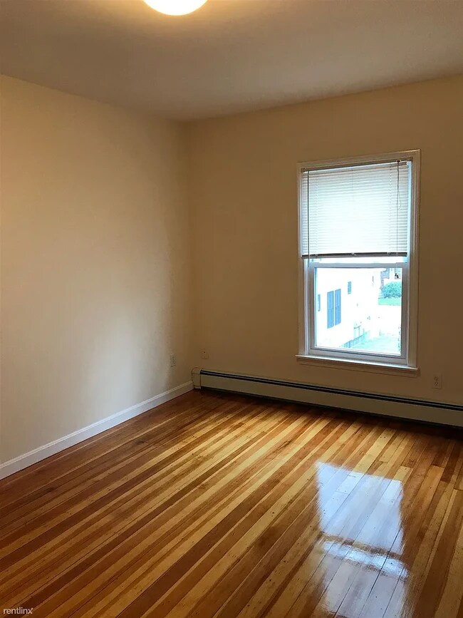 Building Photo - 65 Wareham St
