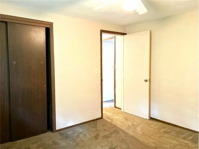 Foto del edificio - 980 N Overlook Dr