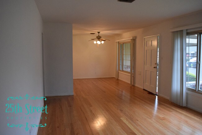Foto del edificio - 5611 Monalee Ave