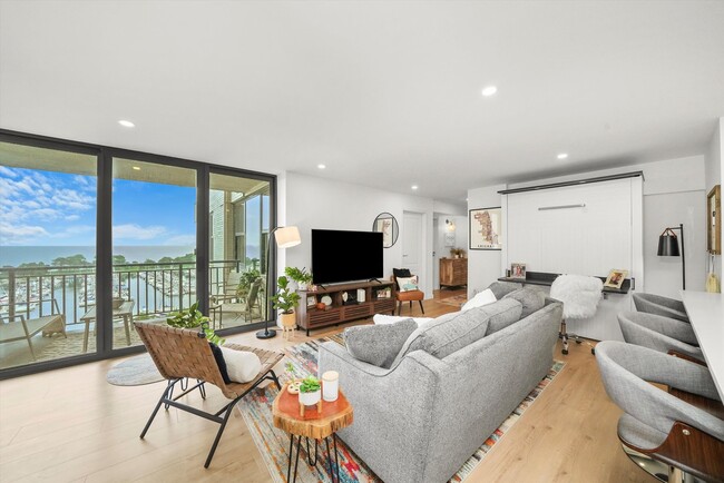 Building Photo - 3430 N Lake Shore Dr