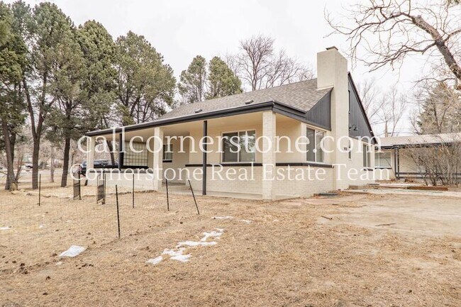 Foto del edificio - 1410 Columbine Rd