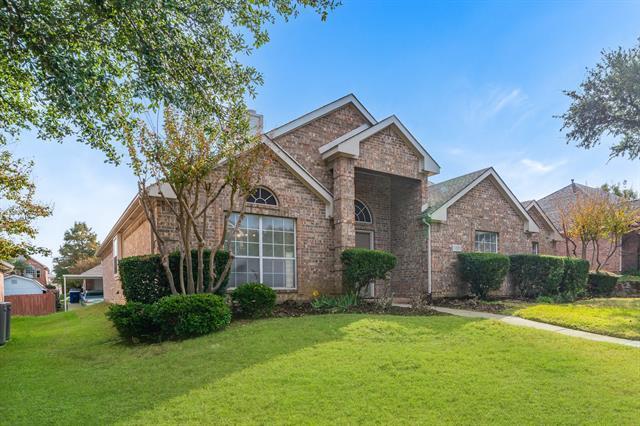 Building Photo - 4220 Oak Grove Dr
