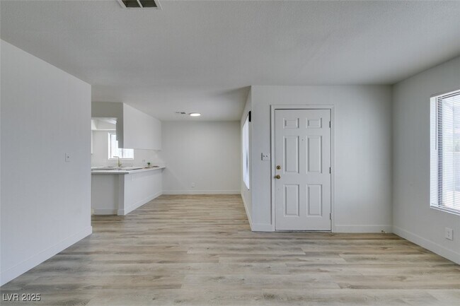 Foto del edificio - 6932 Kilgore Dr