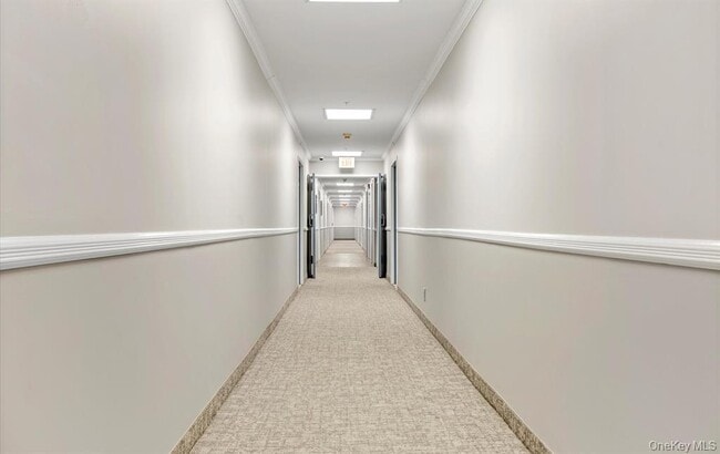 Building Photo - 360 Shore Rd