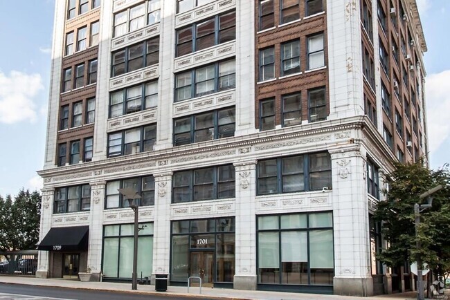 Building Photo - 1709 Washington Ave