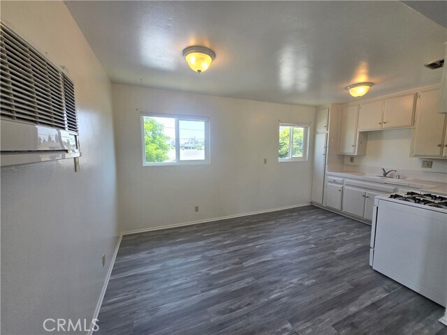 Foto del edificio - 1558 N Hope Ave