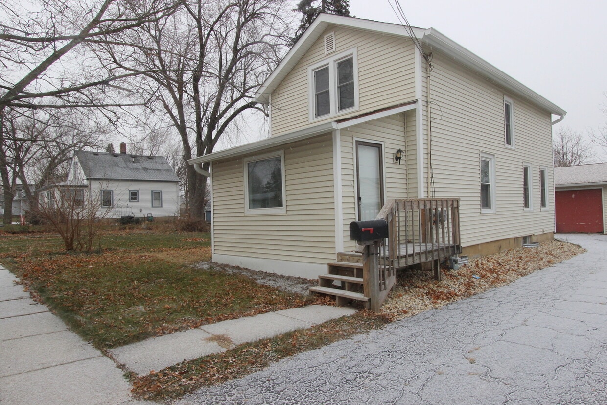 Primary Photo - 314 Highland Ave