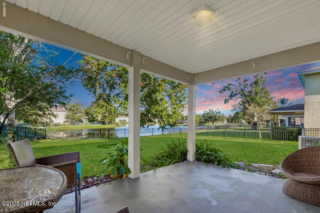 Foto principal - 612 Spruce Creek Rd