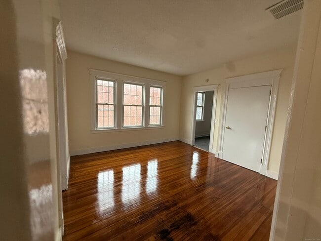 Building Photo - 204 Homestead Ave