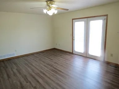 Building Photo - 2129 Brett Ct