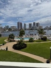 Building Photo - 450 Golden Isles Dr