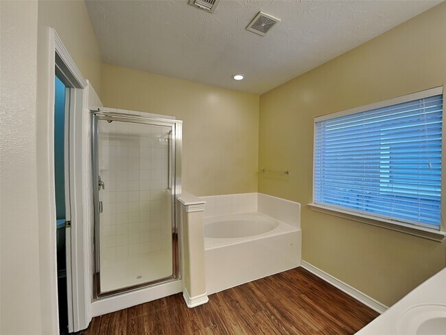 Foto del edificio - 38011 W Sulphur Creek Dr