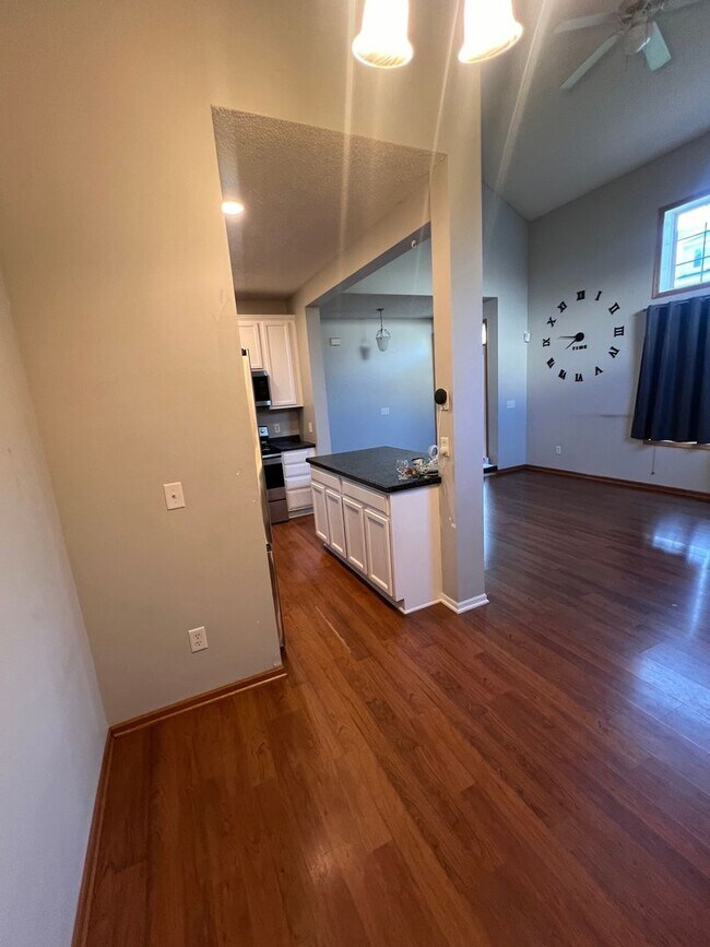 Foto del edificio - 3 Bedroom Townhome in Cottage Grove